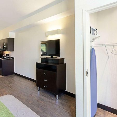 Studio 6 Austin Airport 외부 사진