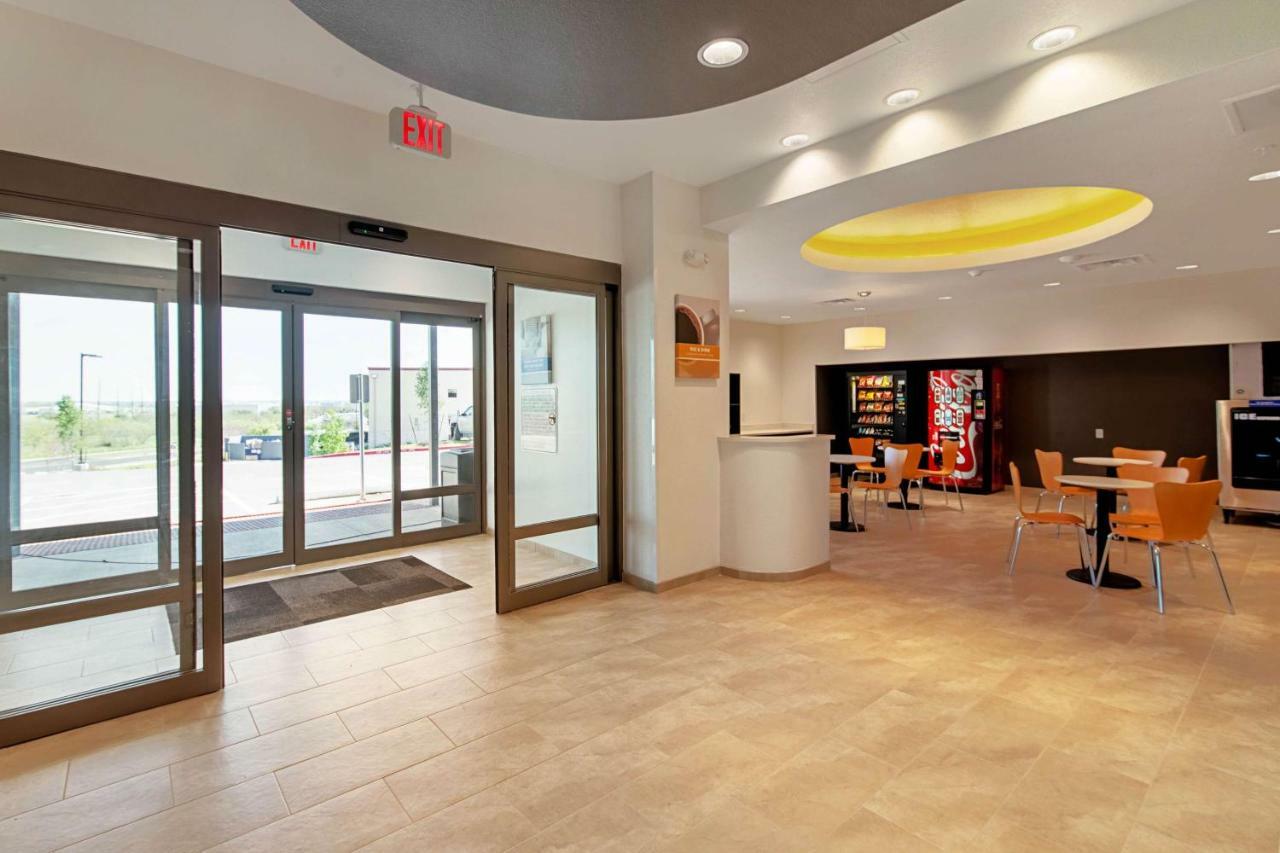 Studio 6 Austin Airport 외부 사진