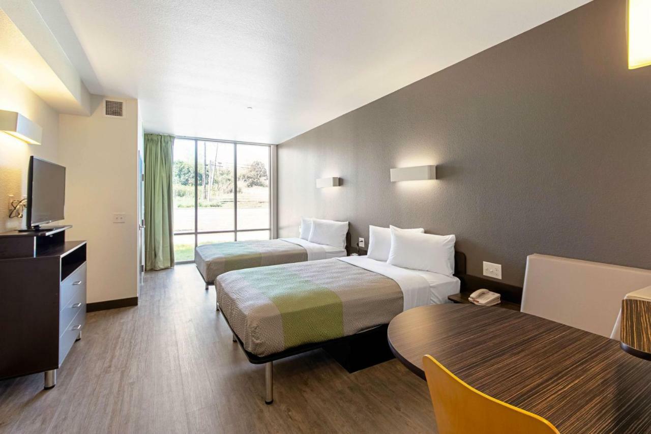 Studio 6 Austin Airport 외부 사진